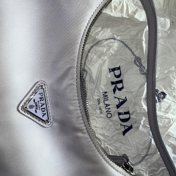 Authentic Prada Re-Edition 2005 Mini Nylon Bag Lavender (with Dustbag) - Picture 3 of 8